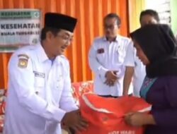 Bupati Tanjabbar Anwar Sadat Kunjungi Korban Kebakaran di RT 19