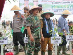 Gubernur Al Haris Dampingi Pangdam Sriwijaya Tanam Mangrove Serentak