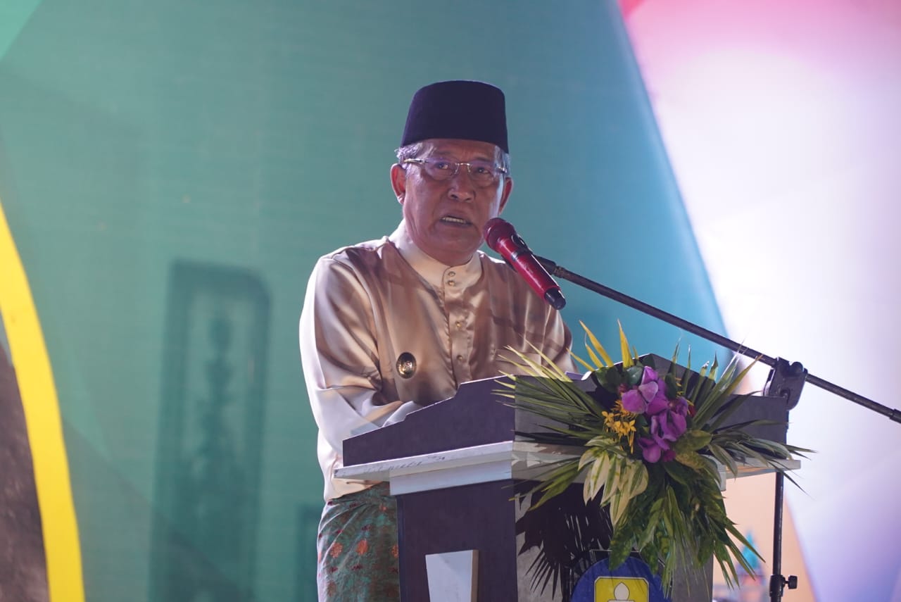 Wakil Gubernur (Wagub) Jambi Drs. H. Abdullah Sani, M.Pd.I secara resmi menutup Musabaqah Tilawatil Qur’an (MTQ) ke-52 Tingkat Provinsi Jambi Tahun 2023