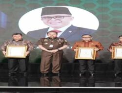 Terima Penghargaan R. Soeprapto Award Tahun 2024, Gubernur Al Haris Ajak Seluruh Kepala Daerah Tetap Solid dan Berkontribusi untuk Kejaksaan