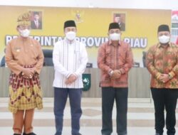 Bupati Tanjabbar Hadiri Audiensi Pembangunan Konektivitas Di Pekan Baru Riau