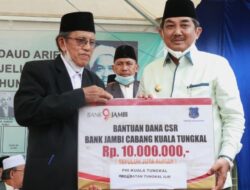 Hadiri Haul KH.Daud Arif Ke-48 dan HUT PHI Ke-88, Bupati Tanjabbar Berikan Bantuan