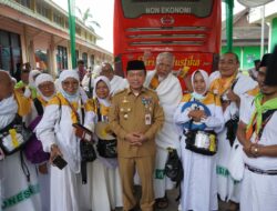 Gubernur Jambi Lepas Keberangkatan 449 Jemaah Calon Haji Kloter 23