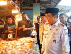 Sidak Pasar Jelang Ramadhan, Al Haris Pastikan Stok dan Harga Bahan Pokok Stabil