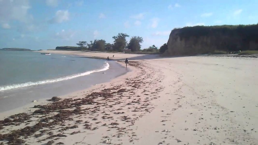 pantai cemara sadu