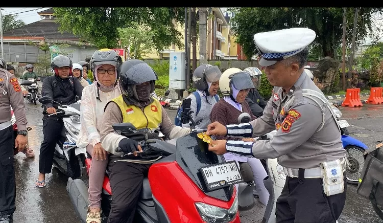 Satlantas Polresta Jambi Sosialisasikan Hotline Mudik Polri 110 untuk Mudik Aman dan Nyaman [SR28/Ist]