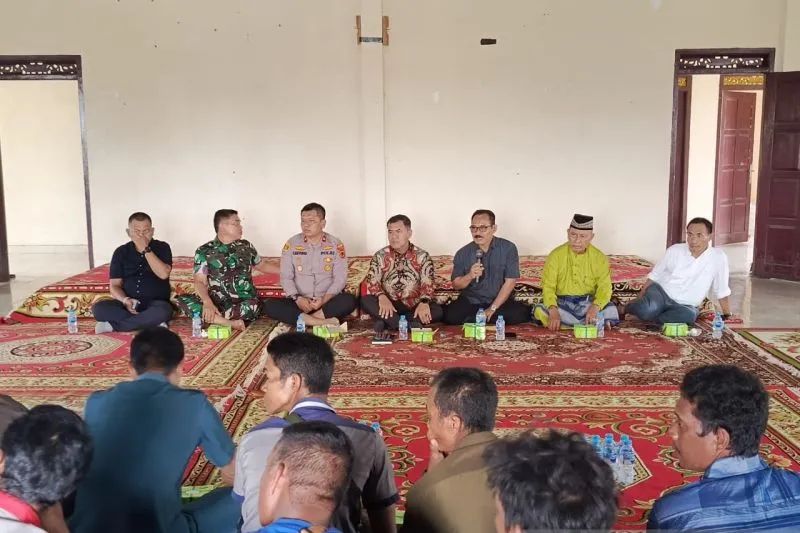 Konflik SAD dan Perusahaan Sawit Berujung Kesepakatan Pembayaran Denda Adat [SR28/Ist]